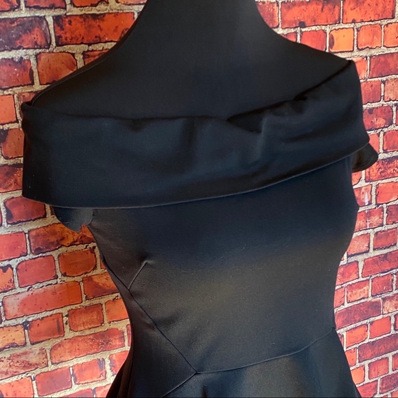 Lulu's Asymmetrical Off the Shoulder Top - Picture 5 of 14